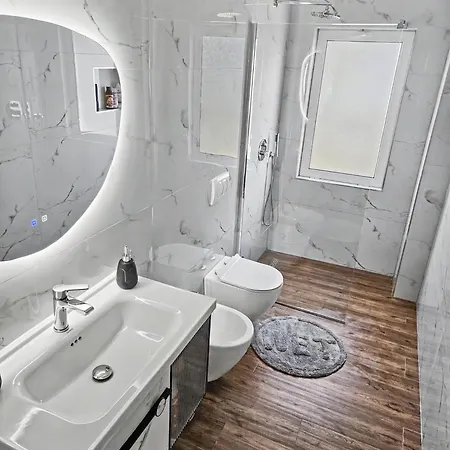 Weyo Nond Apartment